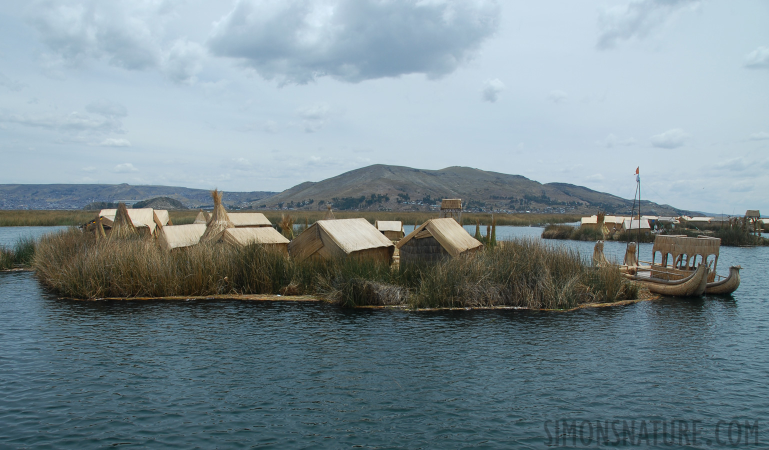 Lake Titicaca [18 mm, 1/250 sec at f / 8.0, ISO 100]